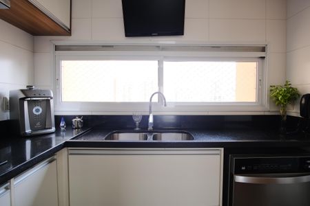 Apartamento à venda com 224m², 4 quartos e 4 vagasCozinha