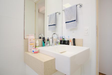 Apartamento à venda com 224m², 4 quartos e 4 vagasBanheiro da Suíte 1