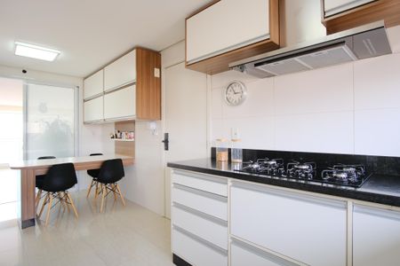 Apartamento à venda com 224m², 4 quartos e 4 vagasCozinha