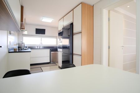 Apartamento à venda com 224m², 4 quartos e 4 vagasCozinha