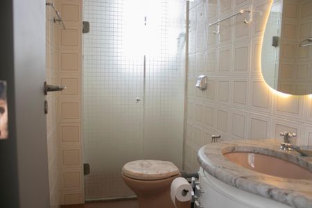 Apartamento para alugar com 110m², 2 quartos e 1 vaga Apartamento para alugar com 110m², 2 quartos e 1 vagaBanheiro da Suíte