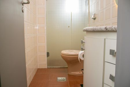 Apartamento para alugar com 110m², 2 quartos e 1 vaga Apartamento para alugar com 110m², 2 quartos e 1 vagaBanheiro da Suíte