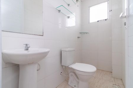 Apartamento para alugar com 45m², 2 quartos e sem vagaBanheiro