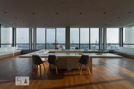 Studio para alugar com 30m², 1 quarto e sem vaga Studio para alugar com 30m², 1 quarto e sem vagaSala de Reuniões