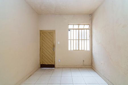 Casa para alugar com 55m², 1 quarto e sem vaga