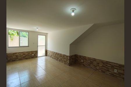 Casa para alugar com 2 quartos, 59m² em Jacarepaguá, Rio de Janeiro