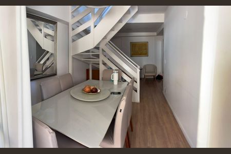 Apartamento à venda com 215m², 3 quartos e 1 vagaSala