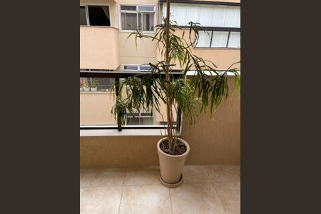 Apartamento à venda com 215m², 3 quartos e 1 vagaVaranda