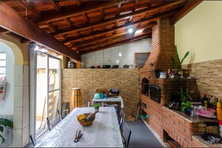 Casa para alugar com 150m², 3 quartos e 2 vagasChurrasqueira