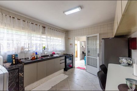 Casa para alugar com 150m², 3 quartos e 2 vagasCozinha