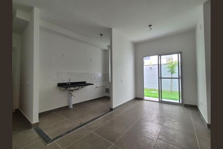 Sala de apartamento para alugar com 2 quartos, 60m² em Recreio dos Bandeirantes, Rio de Janeiro