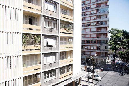 Sala Vista de apartamento para alugar com 1 quarto, 45m² em Floresta, Porto Alegre