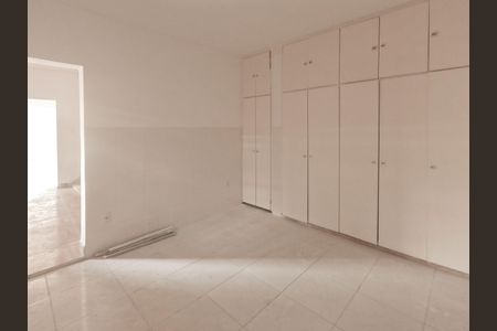 Casa à venda com 195m², 2 quartos e 2 vagas