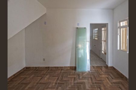 Casa à venda com 195m², 2 quartos e 2 vagas