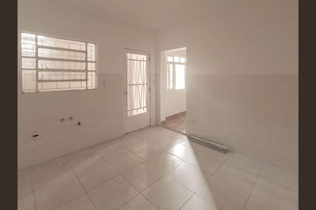Casa à venda com 195m², 2 quartos e 2 vagas