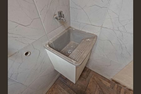 Casa à venda com 195m², 2 quartos e 2 vagas