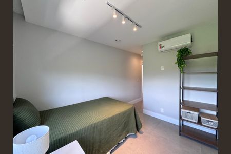 Casa de condomínio à venda com 350m², 4 quartos e 1 vaga Casa de condomínio à venda com 350m², 4 quartos e 1 vagaSuíte 2