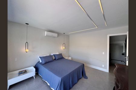 Casa de condomínio à venda com 350m², 4 quartos e 1 vaga Casa de condomínio à venda com 350m², 4 quartos e 1 vagaSuíte 1 - Master