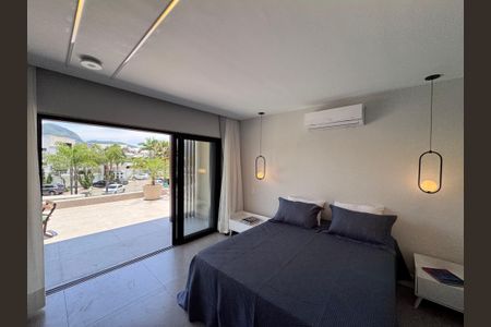 Casa de condomínio à venda com 350m², 4 quartos e 1 vaga Casa de condomínio à venda com 350m², 4 quartos e 1 vagaSuíte 1 - Master