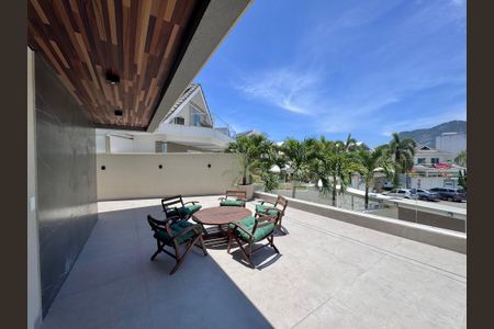 Casa de condomínio à venda com 350m², 4 quartos e 1 vaga Casa de condomínio à venda com 350m², 4 quartos e 1 vagaSuíte 1 - Master - Terraço