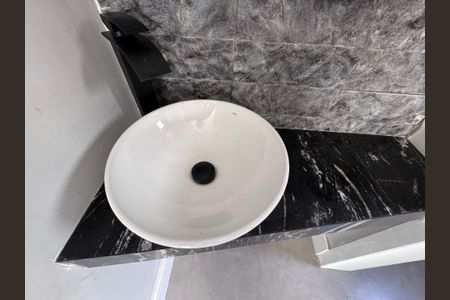 Casa de condomínio à venda com 350m², 4 quartos e 1 vaga Casa de condomínio à venda com 350m², 4 quartos e 1 vagaLavabo