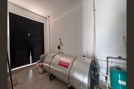 Casa de condomínio à venda com 350m², 4 quartos e 1 vaga Casa de condomínio à venda com 350m², 4 quartos e 1 vagaÁrea técnica