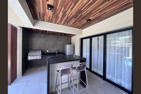 Casa de condomínio à venda com 350m², 4 quartos e 1 vaga Casa de condomínio à venda com 350m², 4 quartos e 1 vagaÁrea externa