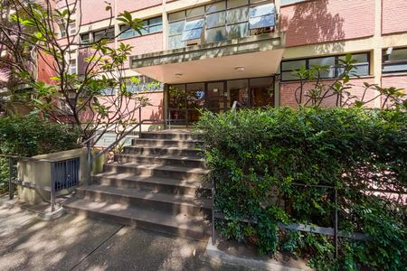 Apartamento para alugar com 86m², 2 quartos e sem vagaFachada