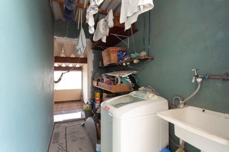 Casa à venda com 208m², 5 quartos e 1 vagaÁrea de Serviço 