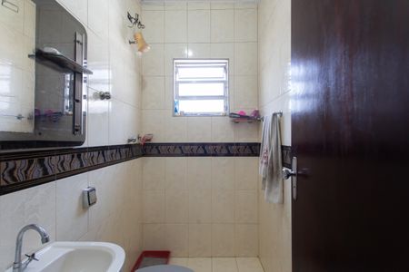 Casa à venda com 208m², 5 quartos e 1 vagaBanheiro 3