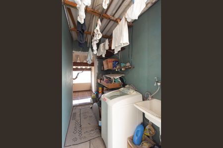 Casa à venda com 208m², 5 quartos e 1 vagaÁrea de Serviço 