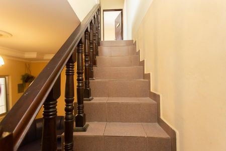 Casa à venda com 208m², 5 quartos e 1 vagaEscada 