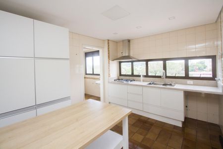 Apartamento à venda com 270m², 3 quartos e 4 vagas