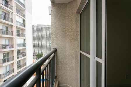 Apartamento para alugar com 36m², 2 quartos e sem vaga Apartamento para alugar com 36m², 2 quartos e sem vagaVaranda