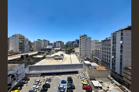 Vista da sala de apartamento para alugar com 1 quarto, 30m² em Centro, Rio de Janeiro