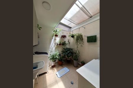 Casa de condomínio à venda com 116m², 3 quartos e 1 vagaÁrea de Serviço