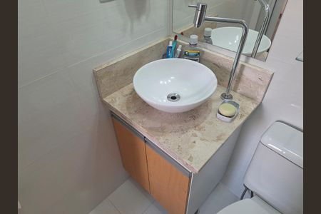 Casa de condomínio à venda com 116m², 3 quartos e 1 vagaBanheiro Quarto 1