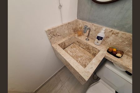 Casa de condomínio à venda com 116m², 3 quartos e 1 vagaLavabo