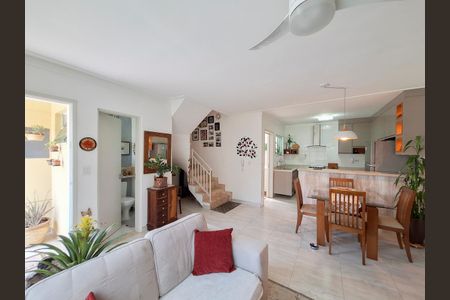 Casa de condomínio à venda com 116m², 3 quartos e 1 vagaSala