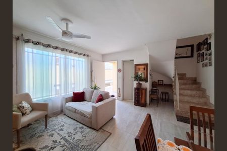 Casa de condomínio à venda com 116m², 3 quartos e 1 vagaSala