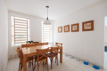 Casa para alugar com 131m², 3 quartos e 2 vagas Casa para alugar com 131m², 3 quartos e 2 vagasSala de Jantar