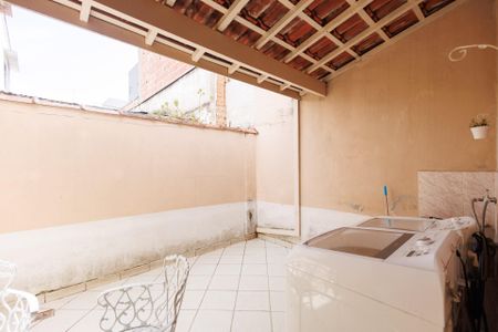 Casa para alugar com 131m², 3 quartos e 2 vagas Casa para alugar com 131m², 3 quartos e 2 vagasÁrea de Serviço