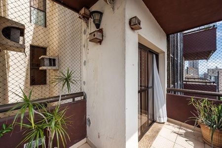 Apartamento para alugar com 170m², 3 quartos e 2 vagasVaranda