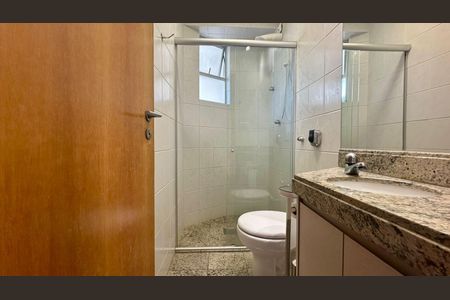 Apartamento à venda com 70m², 2 quartos e 2 vagasBanheiro 