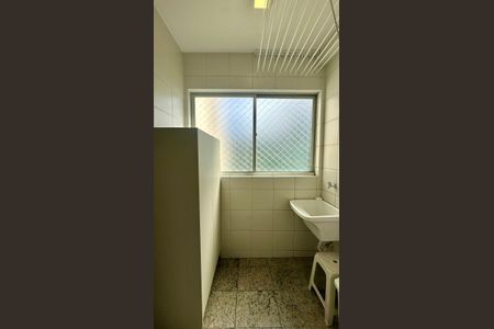 Apartamento à venda com 70m², 2 quartos e 2 vagasÁrea de serviço 