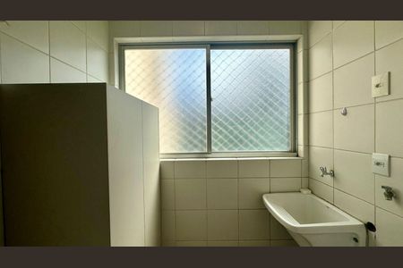 Apartamento à venda com 70m², 2 quartos e 2 vagasÁrea de serviço 