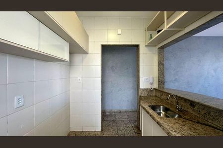 Apartamento à venda com 70m², 2 quartos e 2 vagasCozinha 
