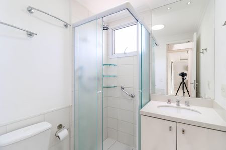 Apartamento à venda com 95m², 2 quartos e 2 vagasBanheiro da Suíte