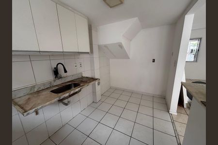 Casa de condomínio à venda com 83m², 3 quartos e 2 vagasCozinha