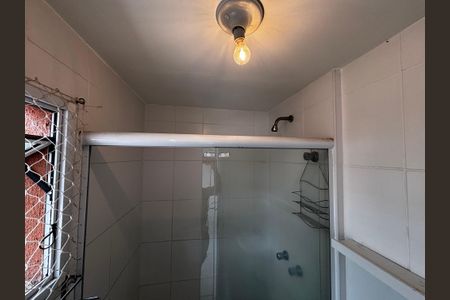 Casa de condomínio à venda com 83m², 3 quartos e 2 vagasBanheiro da Suíte